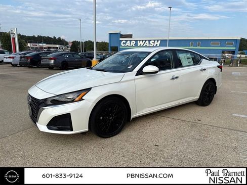 New 2025 Nissan Altima 2.5 SV w/ SV Special Edition Package image 6