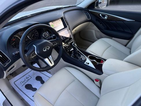 Used 2019 INFINITI Q50 Luxe w/ Essential Package (3.0T Luxe) image 11