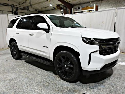 Used 2022 Chevrolet Tahoe RST w/ Luxury Package AWD/4WD image 7