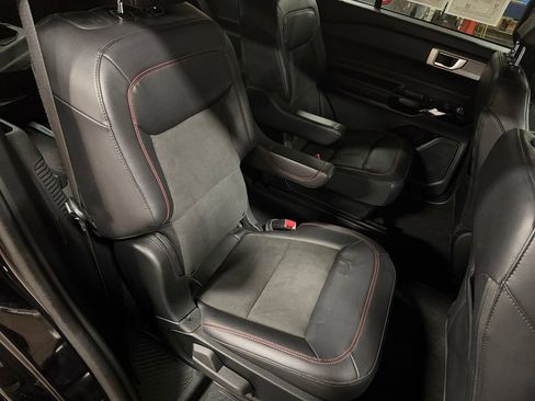 Used 2023 Ford Explorer ST-Line w/ Class IV Trailer Tow Package image 22