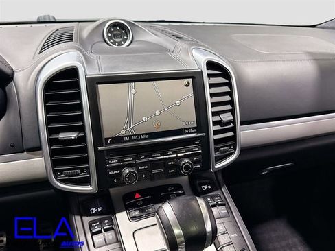 Used 2016 Porsche Cayenne Turbo image 14