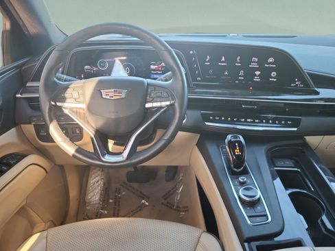 Used 2021 Cadillac Escalade Premium Luxury w/ Performance Package image 9