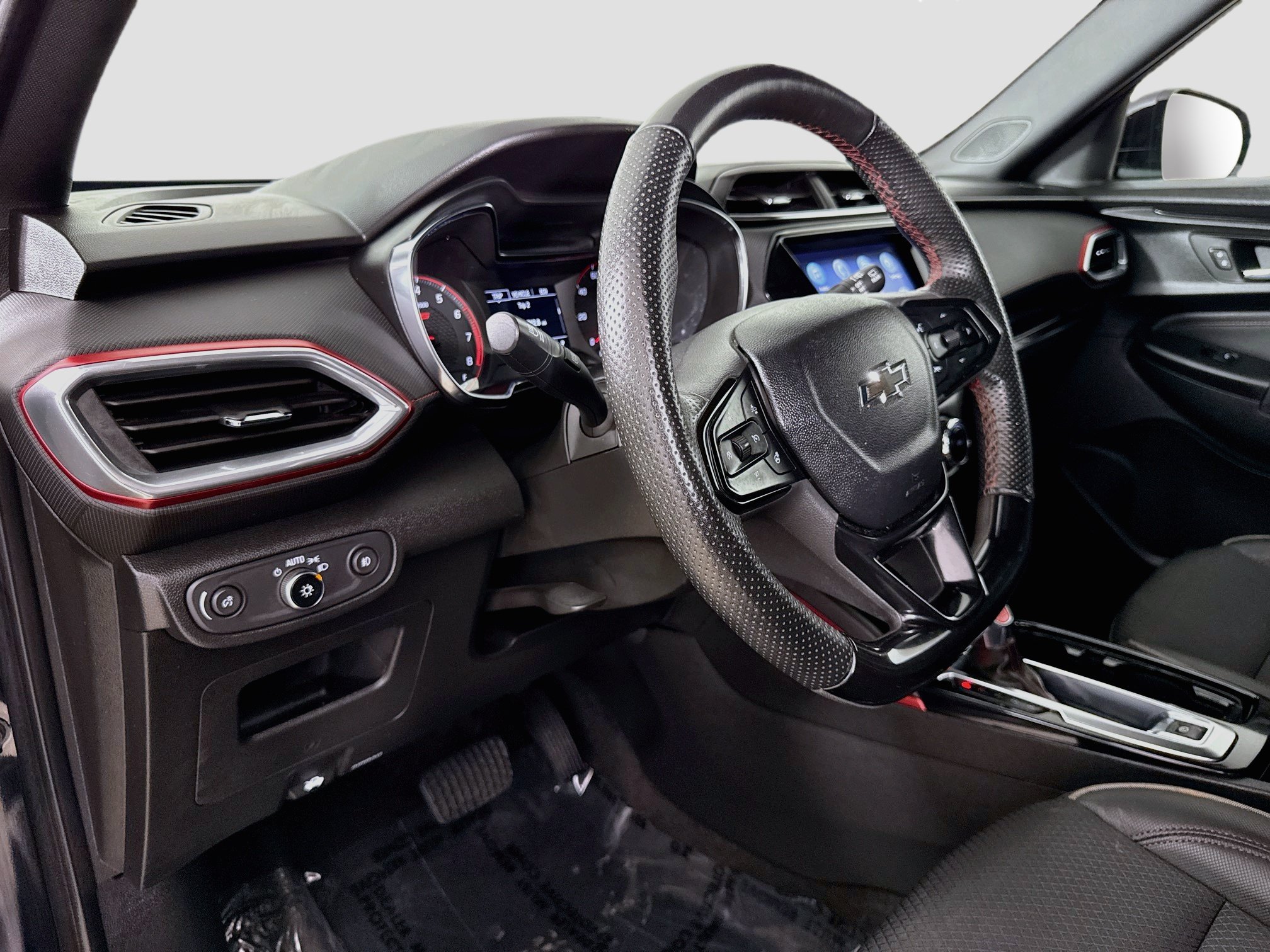 Used 2023 Chevrolet TrailBlazer RS w/ Convenience Package FWD image 11