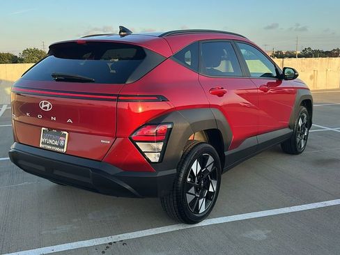 Certified 2025 Hyundai Kona SEL image 12