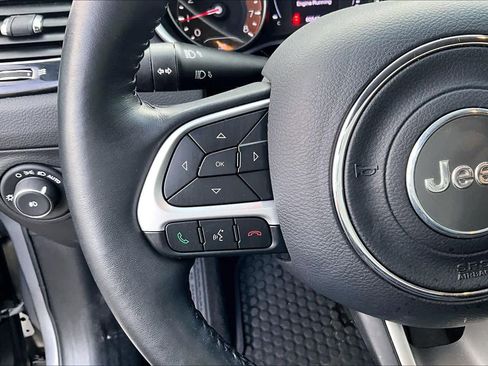 Used 2019 Jeep Compass Altitude image 29