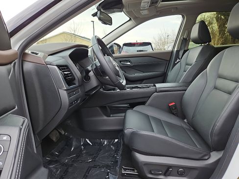 Certified 2023 Nissan Rogue SL image 13