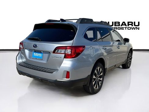 Used 2017 Subaru Outback 2.5i Limited image 8
