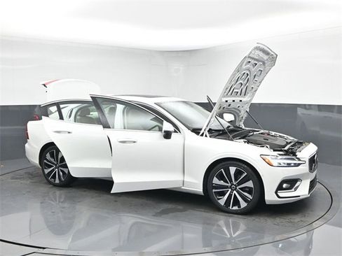 Used 2023 Volvo S60 B5 Ultimate w/ Climate Package image 51