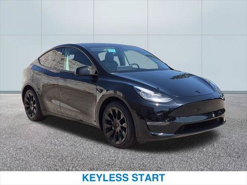 Used 2022 Tesla Model Y Long Range AWD/4WD image 4