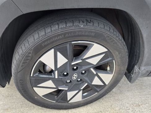 Used 2024 Hyundai Kona SEL image 11