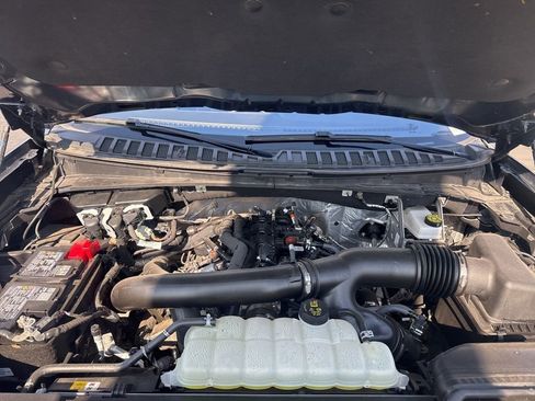 Used 2025 Ford Expedition Platinum w/ Stealth Performance Package image 32