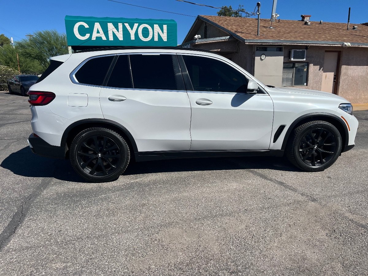 Used 2019 BMW X5 xDrive40i w/ Convenience Package AWD/4WD image 3
