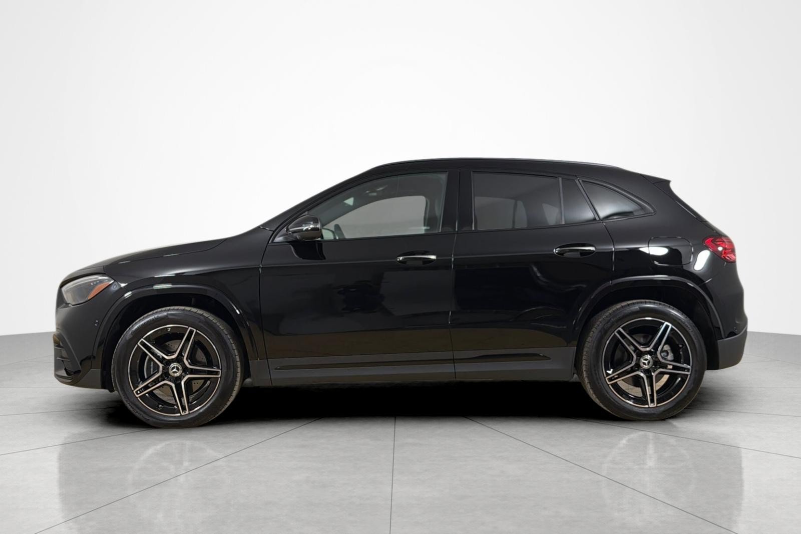 Used 2026 Mercedes-Benz GLA 250 image 2
