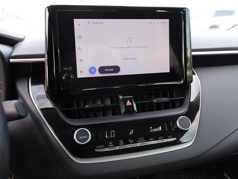 Used 2025 Toyota Corolla LE FWD image 14