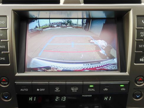 Used 2015 Lexus GX 460 w/ Navigation Package image 17