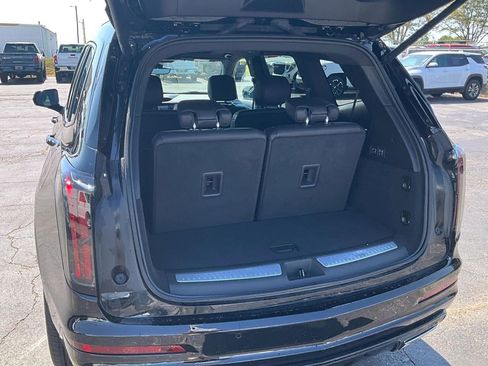 Certified 2024 Cadillac XT6 Sport w/ Technology Package AWD/4WD image 4