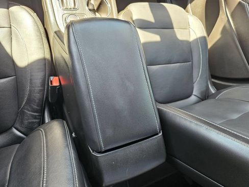 Used 2018 GMC Acadia SLT AWD/4WD image 25