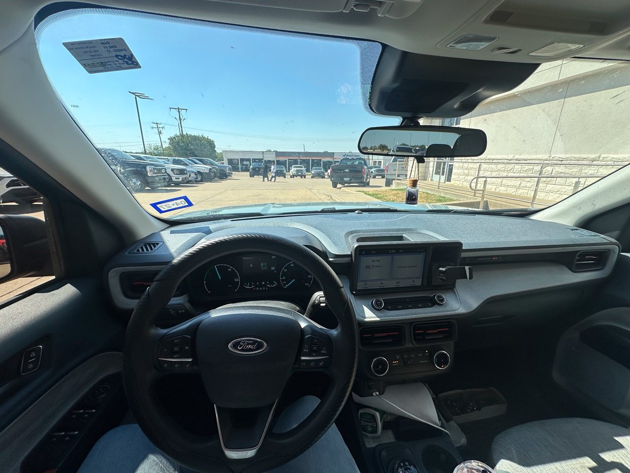 Used 2023 Ford Maverick XLT FWD image 5