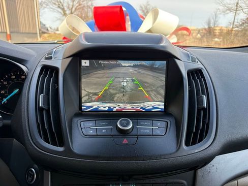 Used 2019 Ford Escape SE image 39