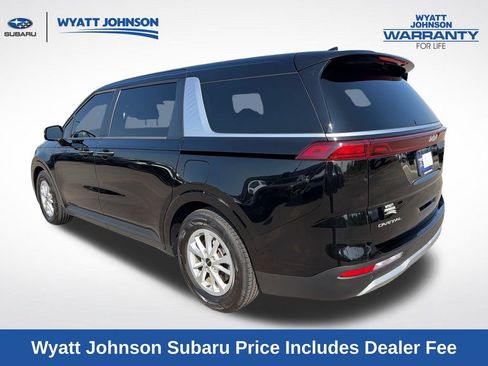 Used 2024 Kia Carnival LX FWD image 6