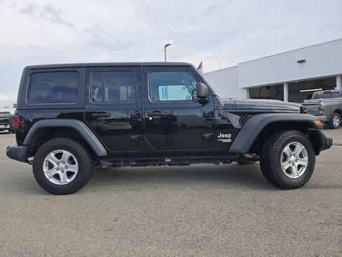 Used 2021 Jeep Wrangler Unlimited Sport AWD/4WD image 13