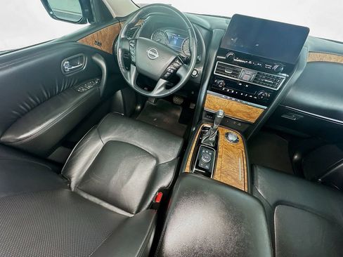 Used 2024 Nissan Armada SL image 9
