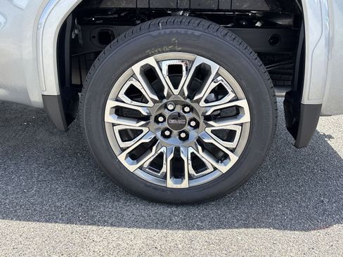 Used 2025 GMC Sierra 1500 Denali Ultimate image 41