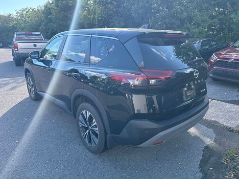 Used 2023 Nissan Rogue SV AWD/4WD image 3