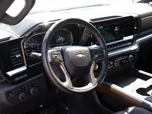 Used 2024 Chevrolet Silverado 3500 High Country w/ High Country Premium Package AWD/4WD image 21