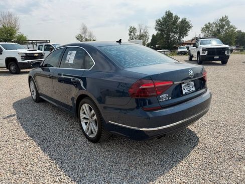 Used 2018 Volkswagen Passat 2.0T SE FWD image 7