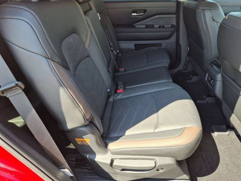 Used 2025 Nissan Pathfinder Platinum w/ Cargo Package FWD image 28