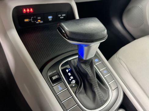 Used 2024 Hyundai Kona SEL AWD/4WD image 17