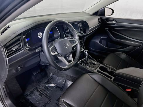Used 2023 Volkswagen Jetta SE FWD image 9