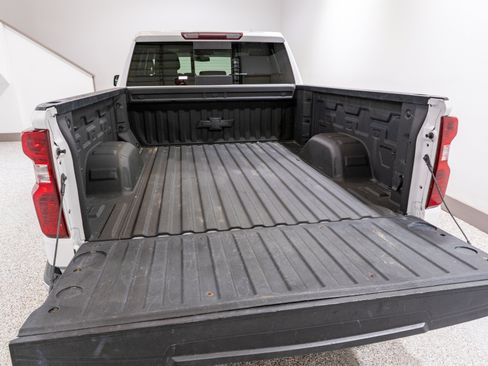 Used 2019 Chevrolet Silverado 1500 LT AWD/4WD image 11