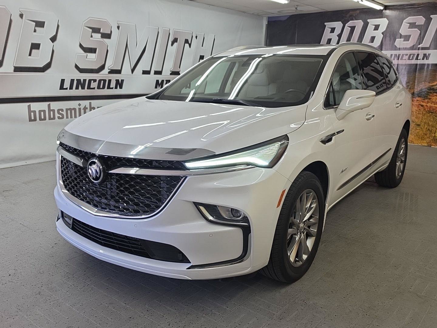 Used 2023 Buick Enclave Avenir w/ LPO, Floor Liner Package AWD/4WD image 3