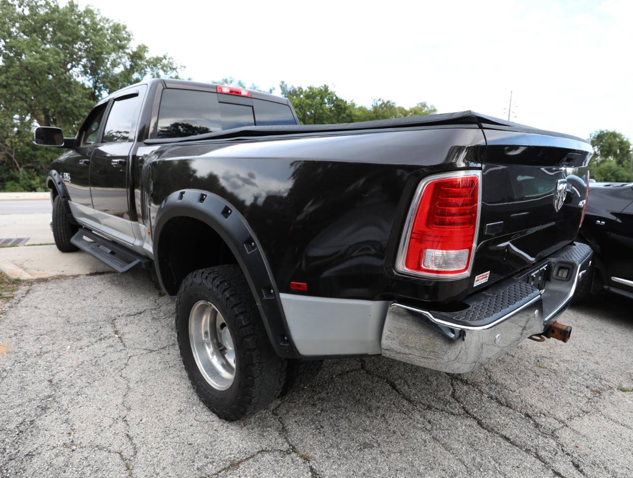 Used 2016 RAM 3500 Laramie w/ Cold Weather Group AWD/4WD image 13