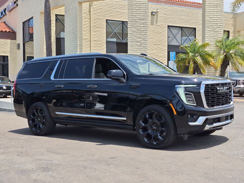 New 2026 GMC Yukon XL Denali w/ Denali Reserve Package AWD/4WD image 7
