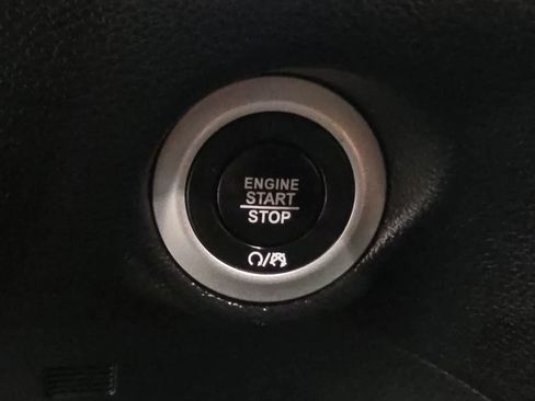 Used 2026 Chrysler Pacifica Select FWD image 22