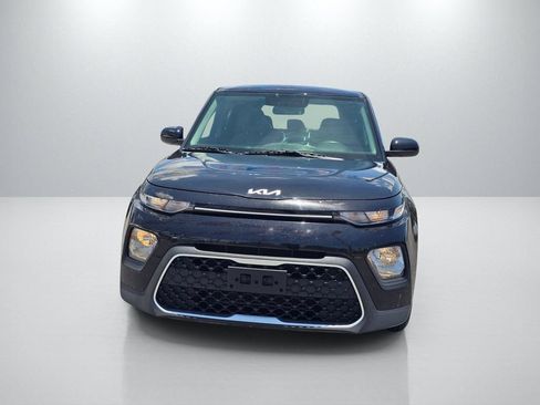 Used 2022 Kia Soul LX FWD image 2