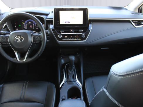 Used 2023 Toyota Corolla XLE image 2