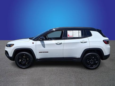 Used 2024 Jeep Compass Trailhawk w/ Trailhawk Convenience Group AWD/4WD image 7