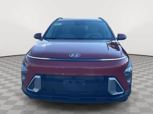 Certified 2025 Hyundai Kona SEL AWD/4WD image 2