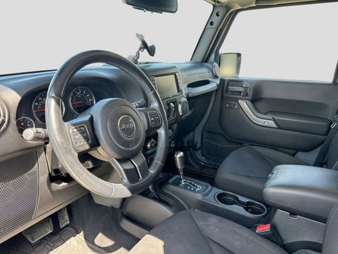 Used 2015 Jeep Wrangler Unlimited Sport w/ Quick Order Package 24S AWD/4WD image 2