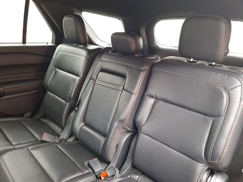 Used 2020 Ford Explorer XLT w/ Equipment Group 202A image 11