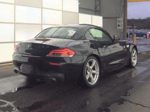 Used 2013 BMW Z4 sDrive35i w/ M Sport Pkg image 2