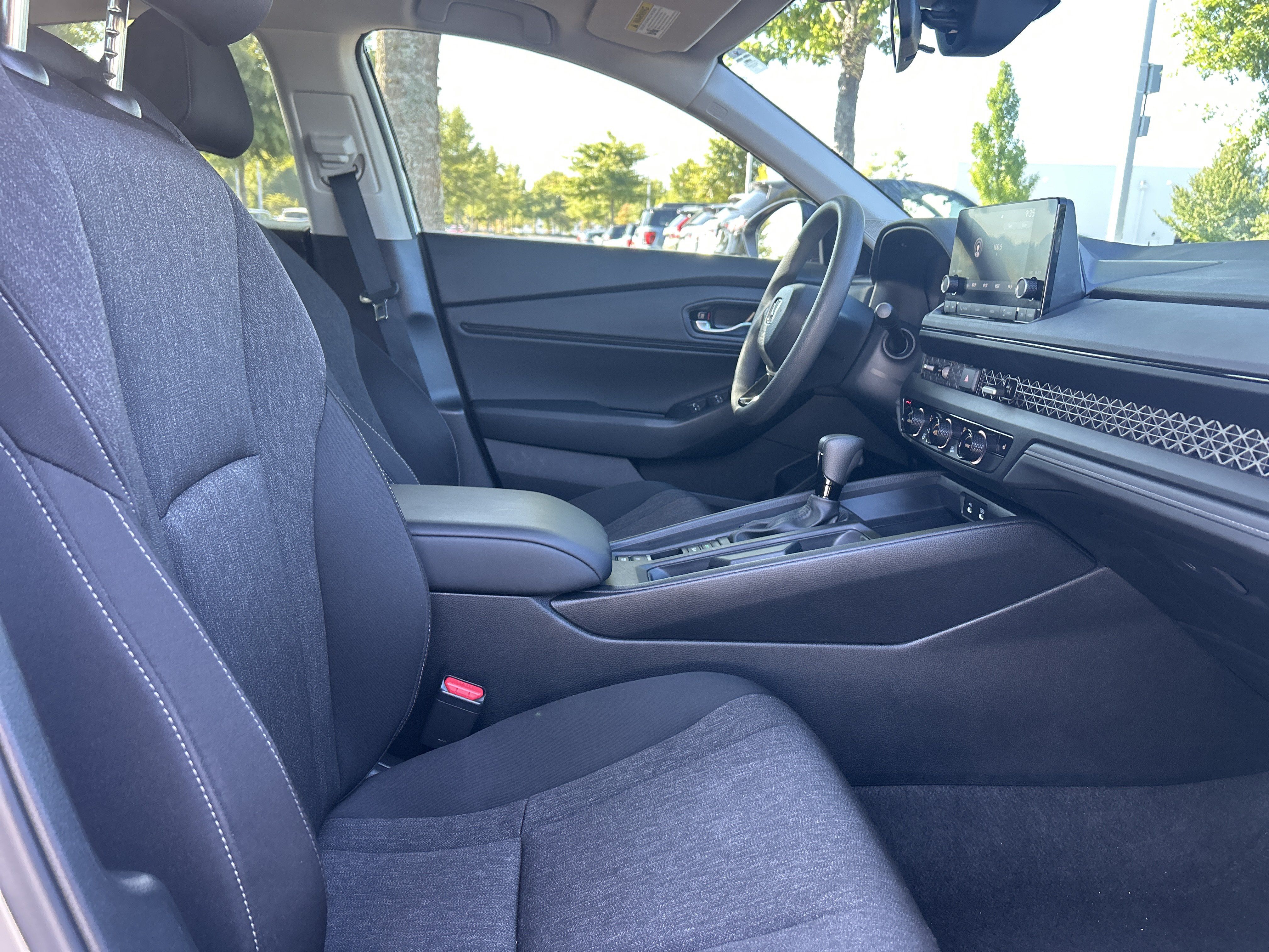 Used 2025 Honda Accord SE image 31