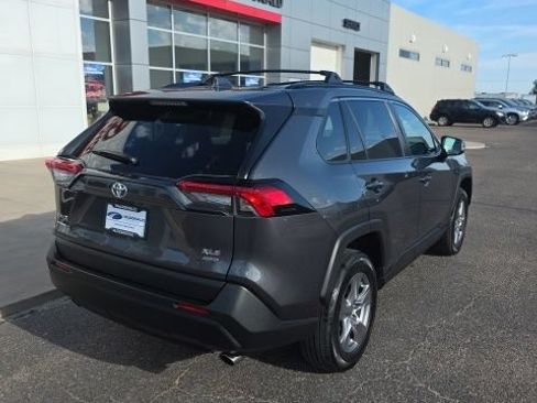 Used 2024 Toyota RAV4 XLE AWD/4WD image 5