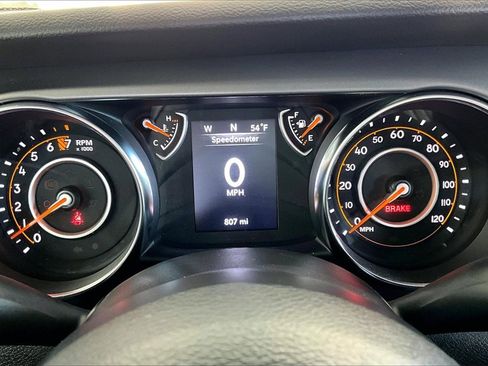 Used 2022 Jeep Wrangler Sport image 13