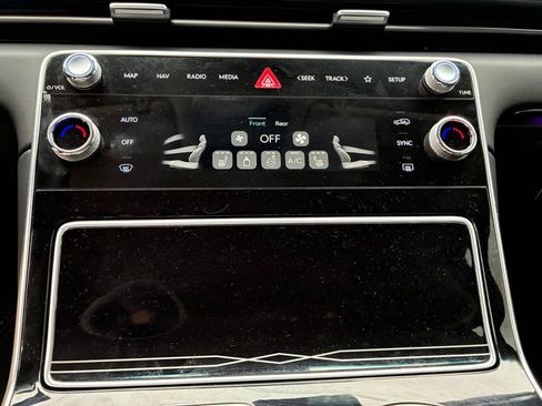 Used 2025 Genesis GV80 2.5T image 34