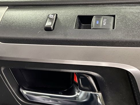 Used 2019 Toyota 4Runner SR5 Premium image 31